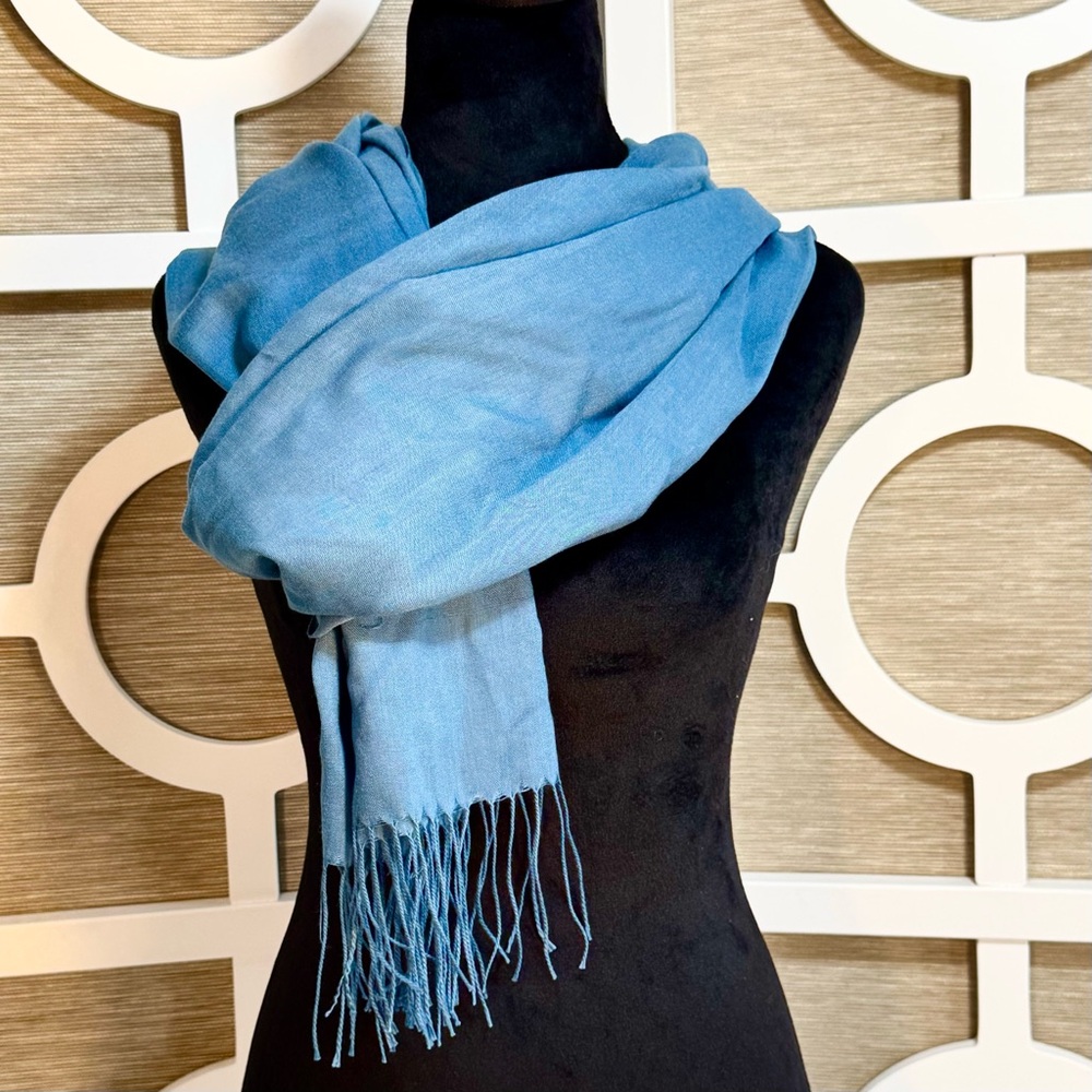 Luxurious Blue Neck Fringed Scarf